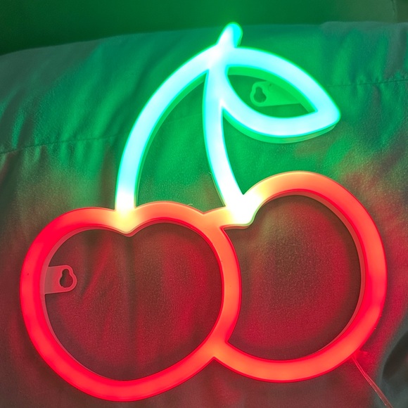 Cherry LED Wall Light - Red & Green & Very Bright! It’s absolutely Beautiful! - Picture 4 of 13